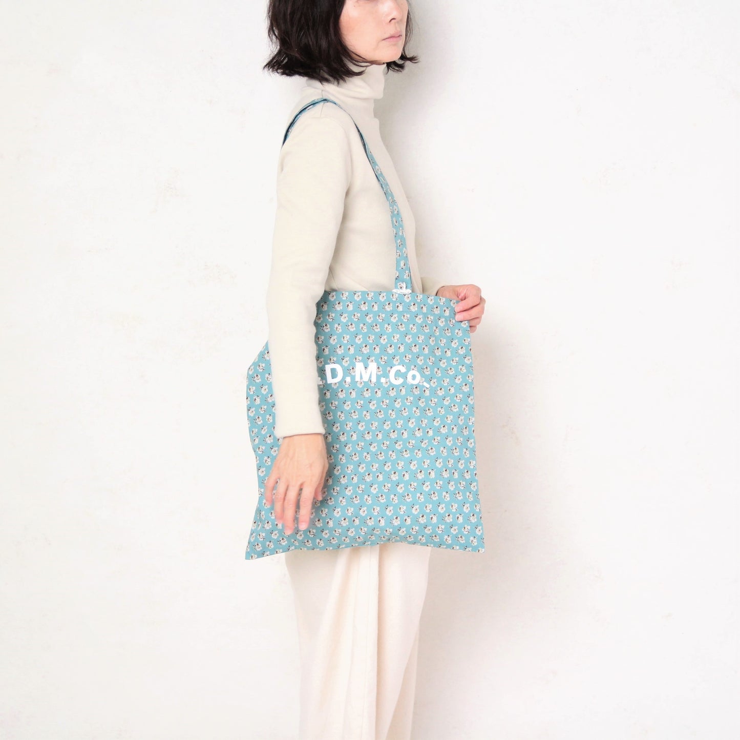 R&D.M.Co- Smokey Burnet Tote Bag - Sax (light blue/light green mix)