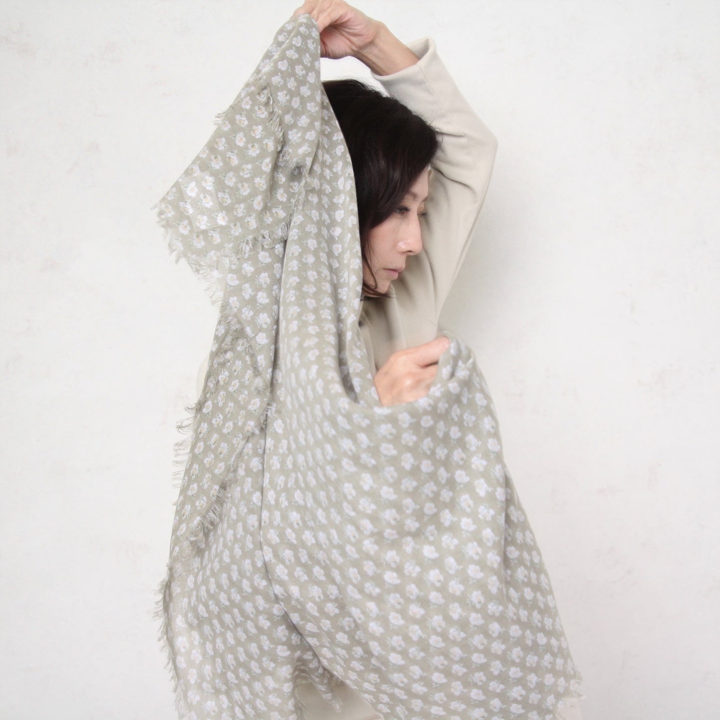 R&D.M.Co- Smokey Burnet Gauze Shawl - Greige (Beige)