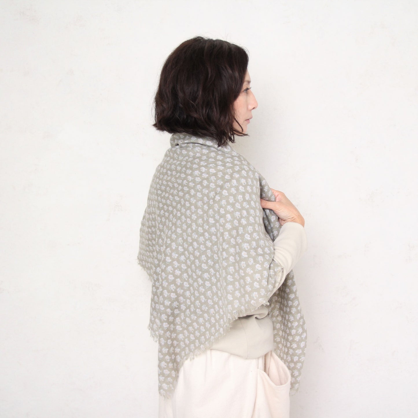 R&D.M.Co- Smokey Burnet Gauze Shawl - Greige (Beige)