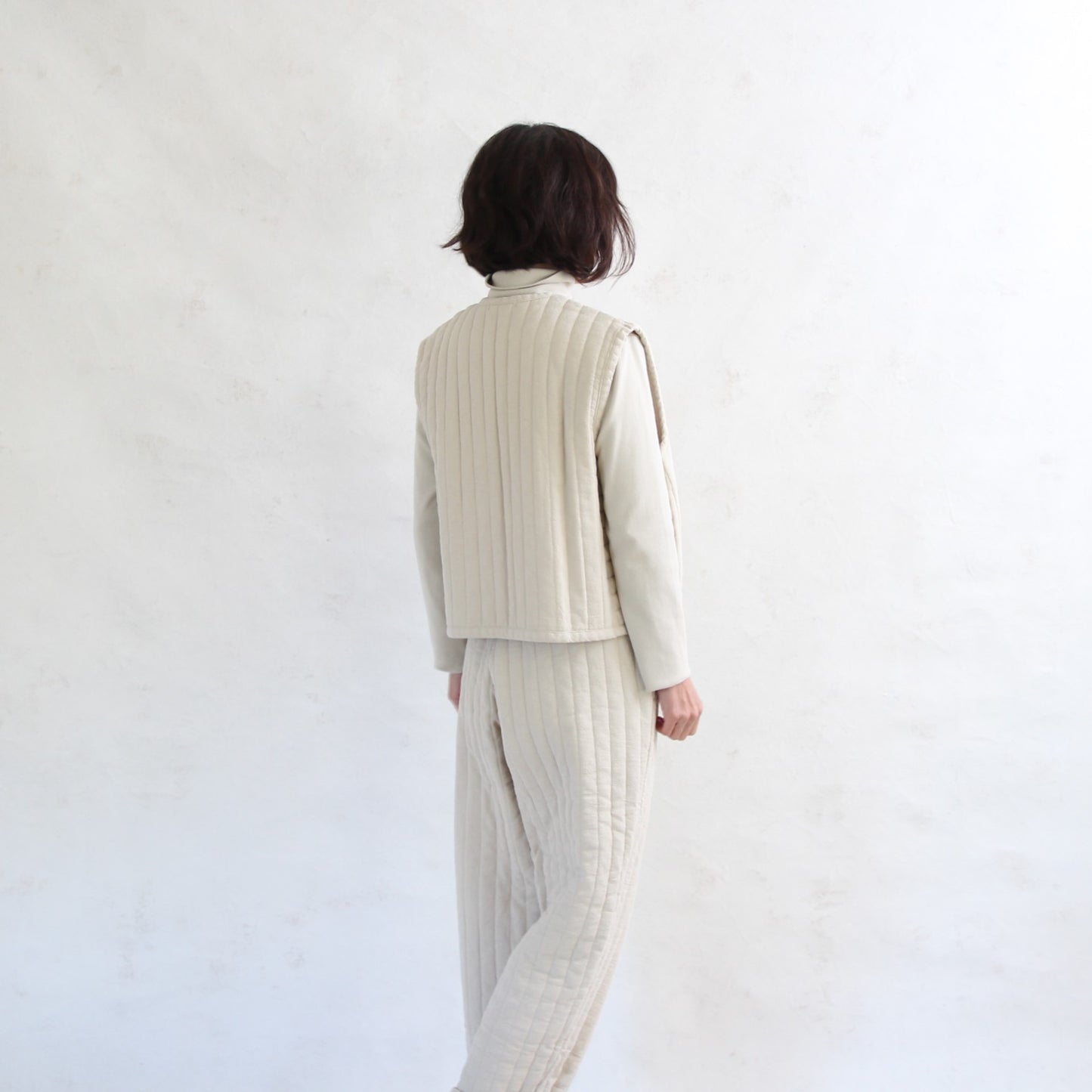 Black Crane Quilted Vest - Ivory