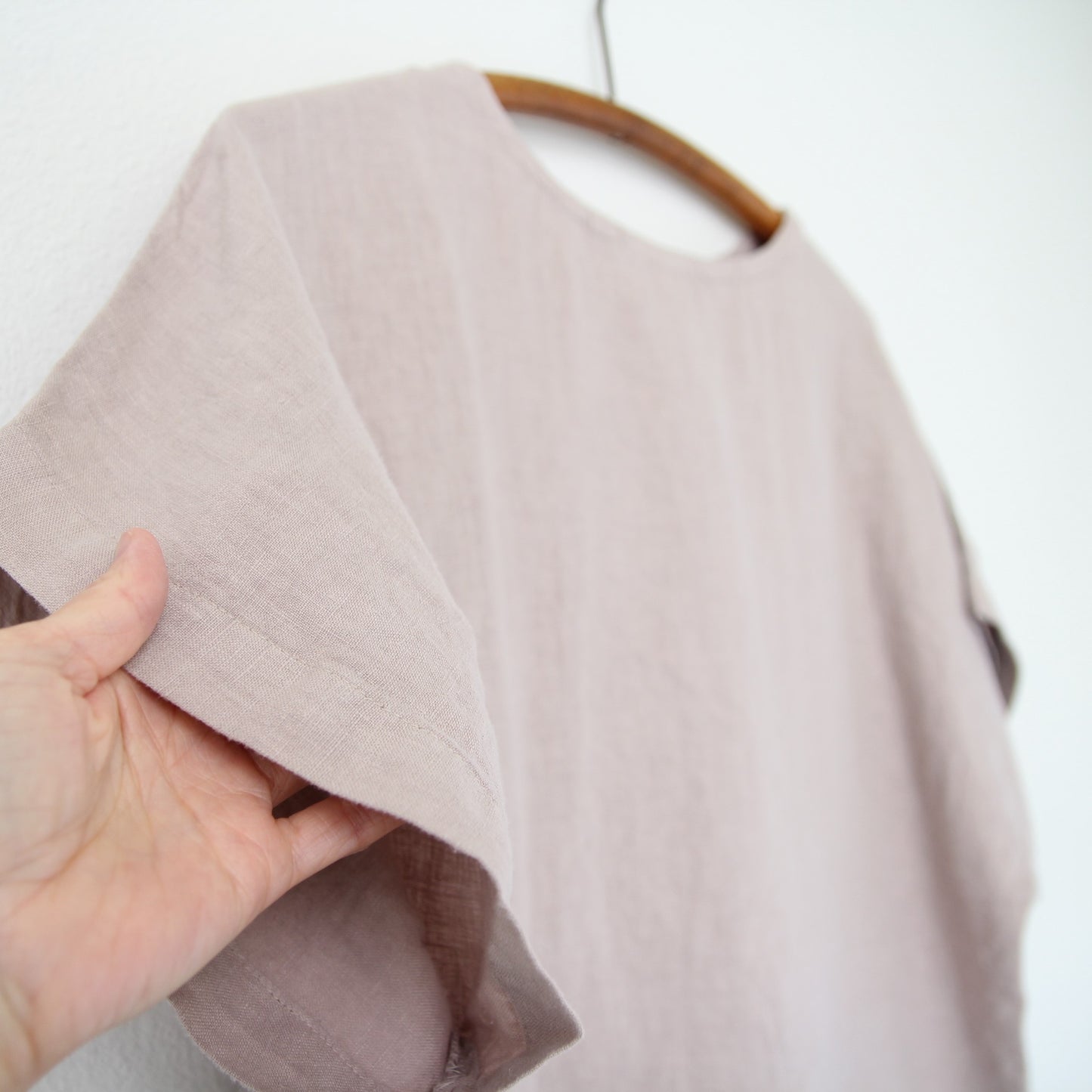 Black Crane Linen Box Top - Stone