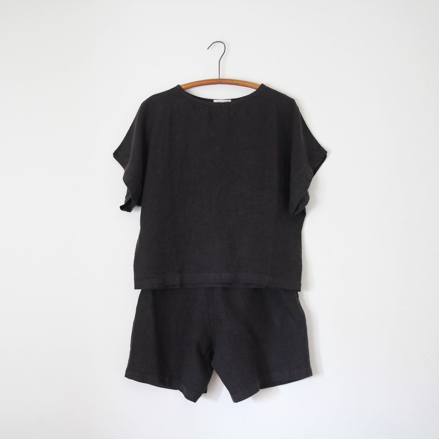 Black Crane Linen Carpenter Shorts - Black