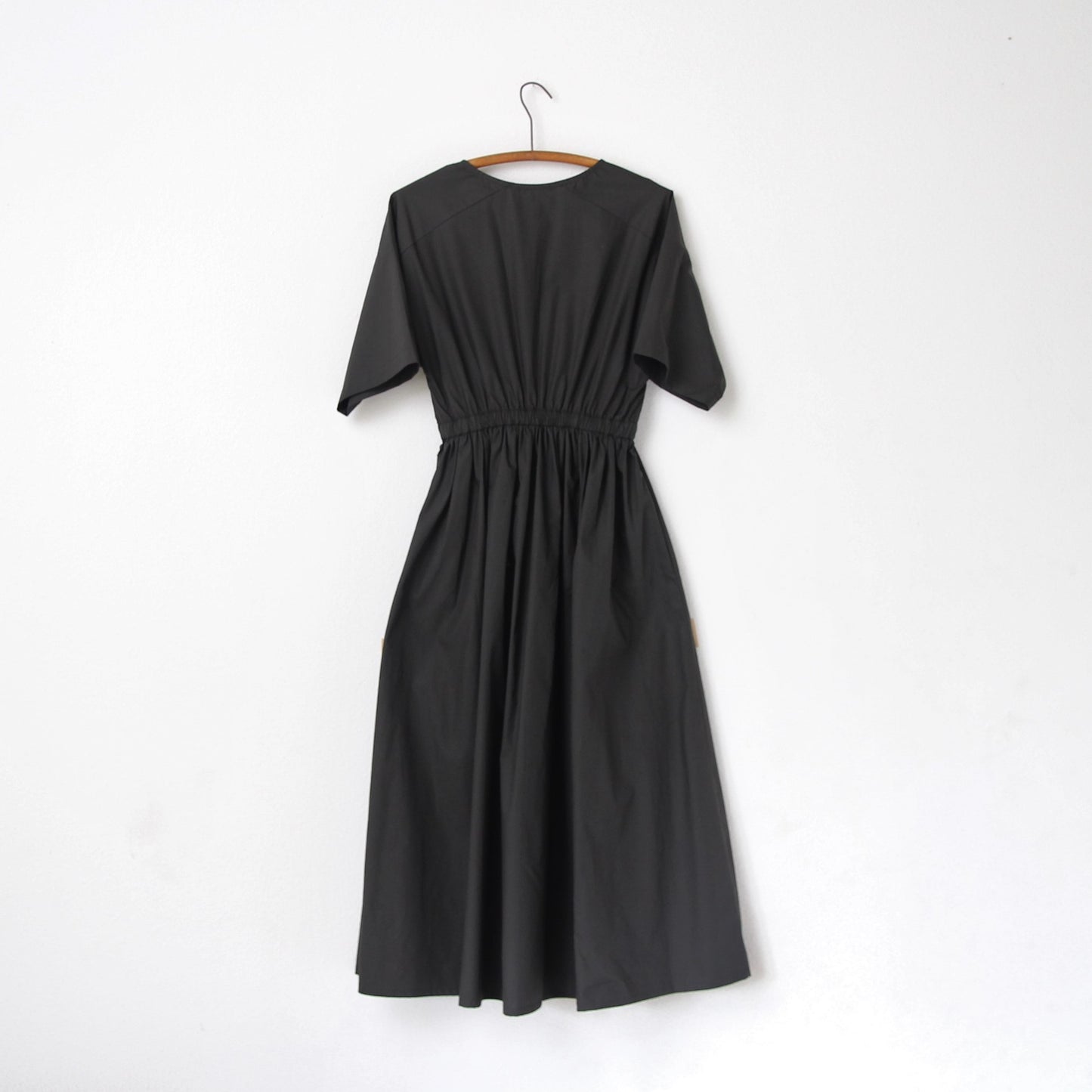 Black Crane Pleated Dress - Shadow