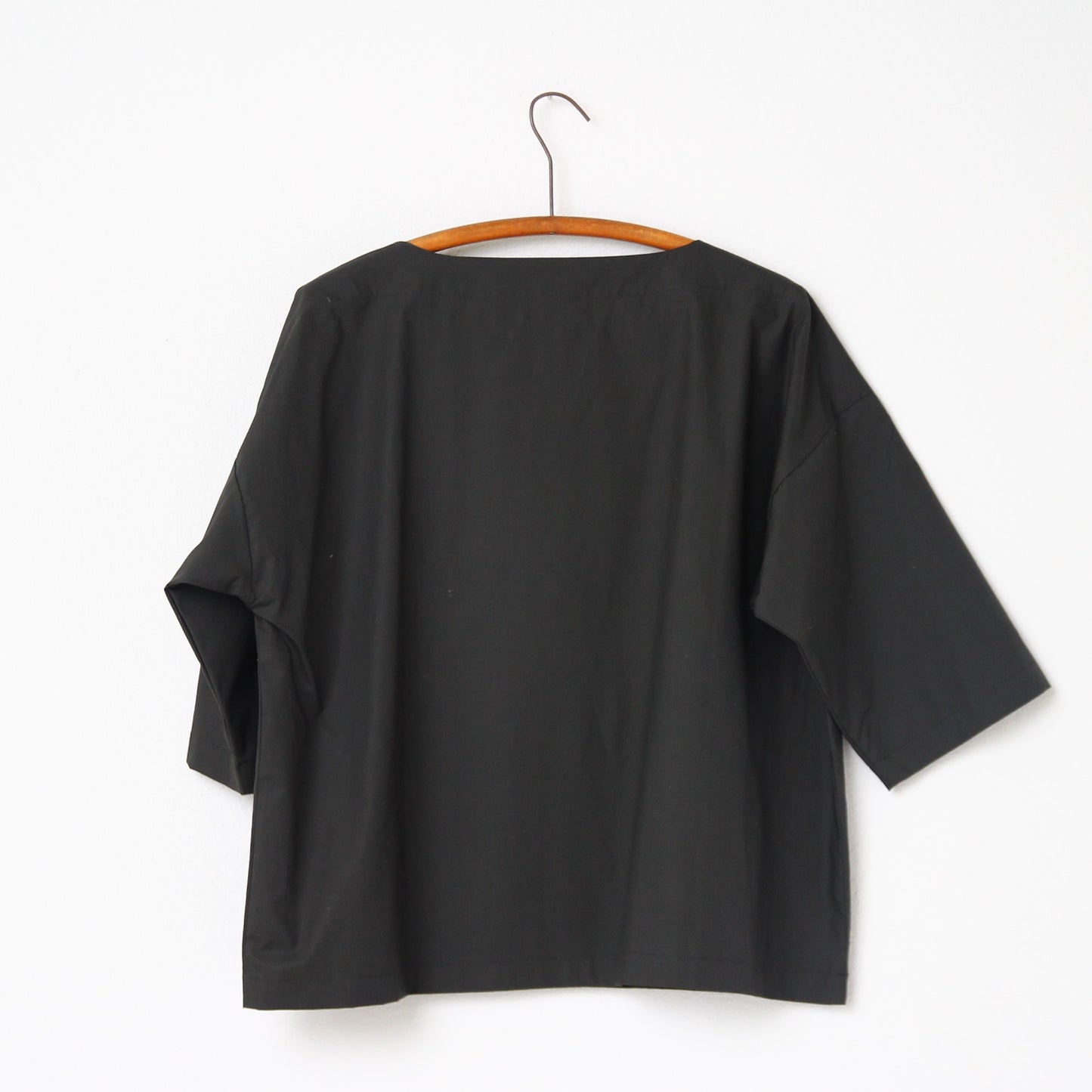 Black Crane Boat Neck - Shadow