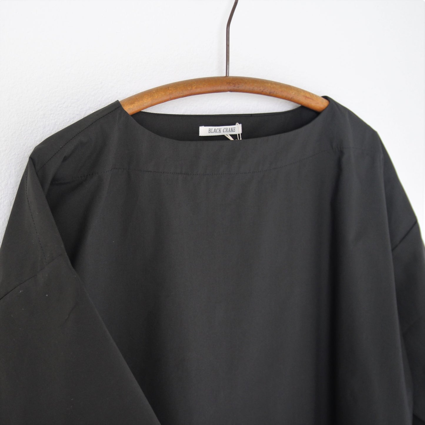 Black Crane Boat Neck - Shadow