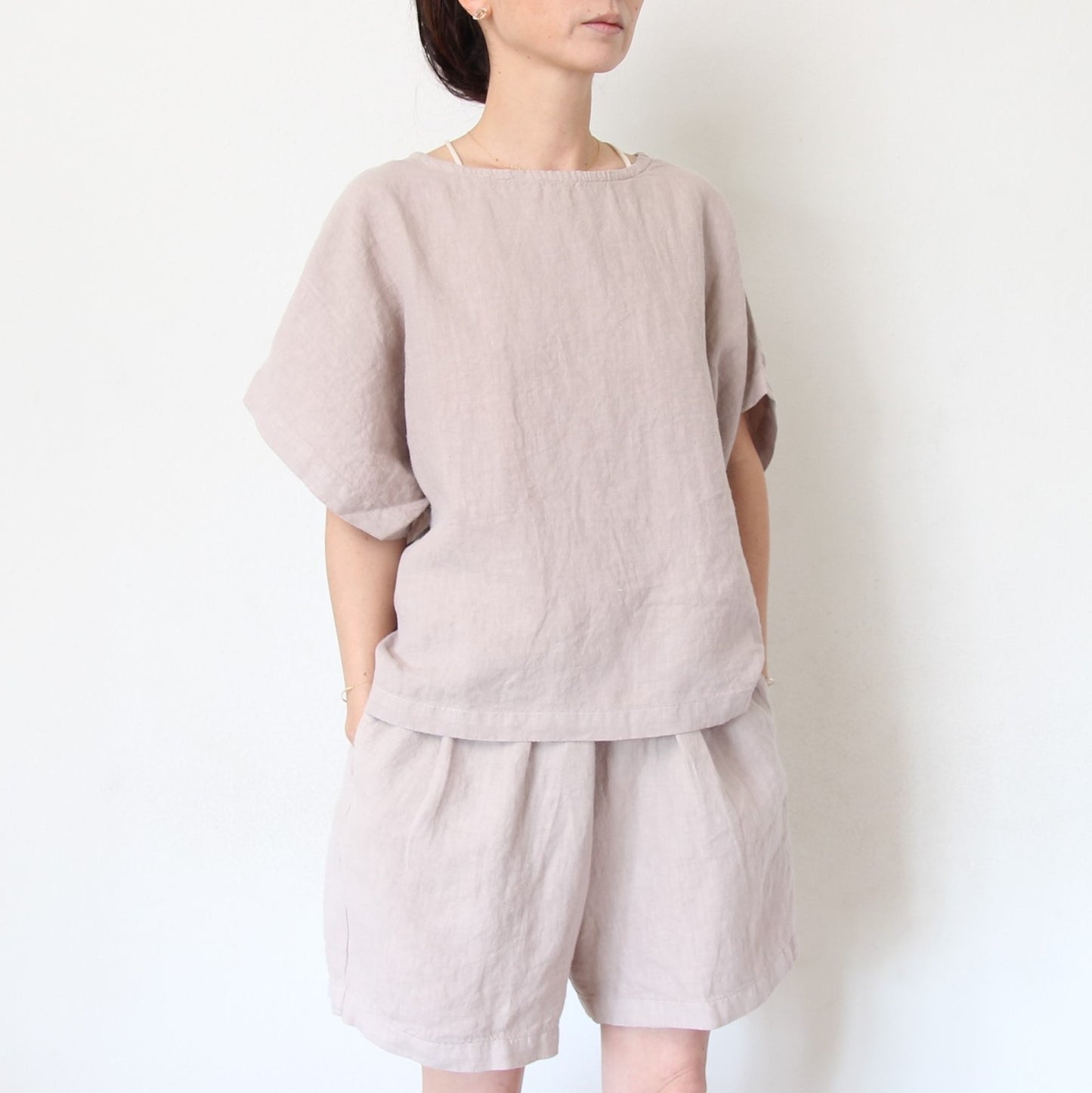 Black Crane Linen Carpenter Shorts - Stone