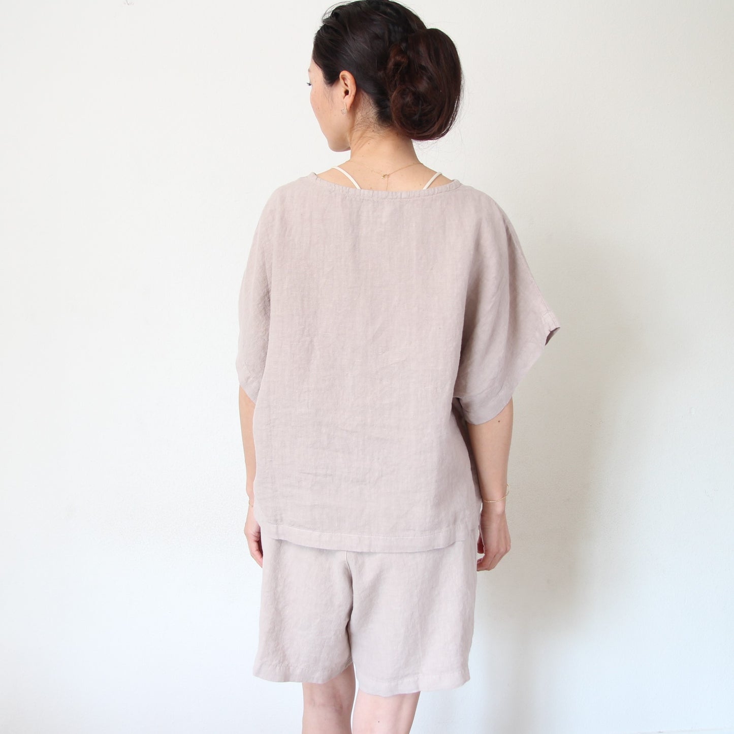 Black Crane Linen Carpenter Shorts - Stone