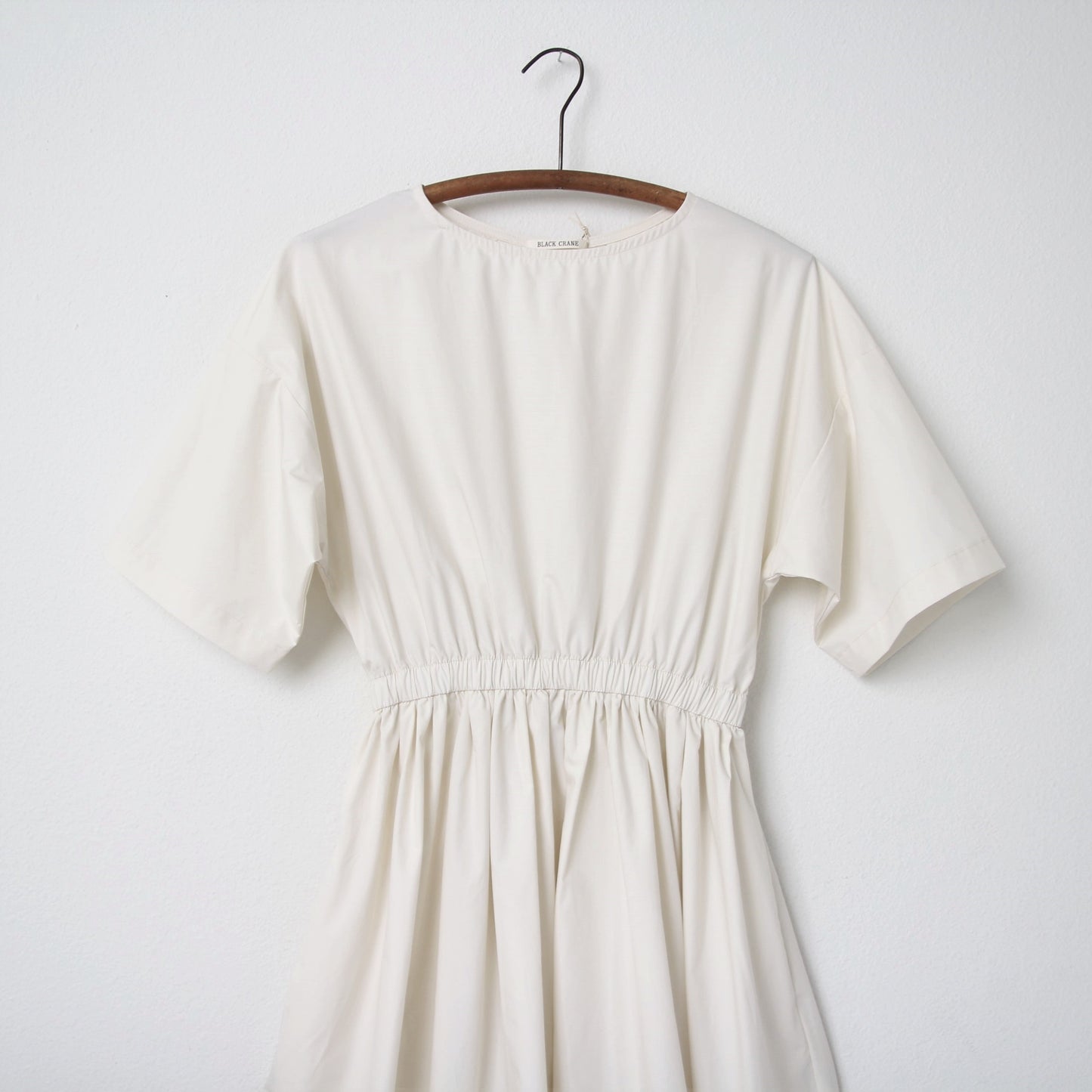 Black Crane Pleated Dress - Cloud