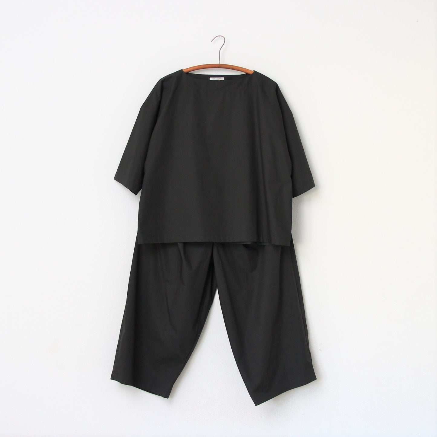 Black Crane Boat Neck - Shadow