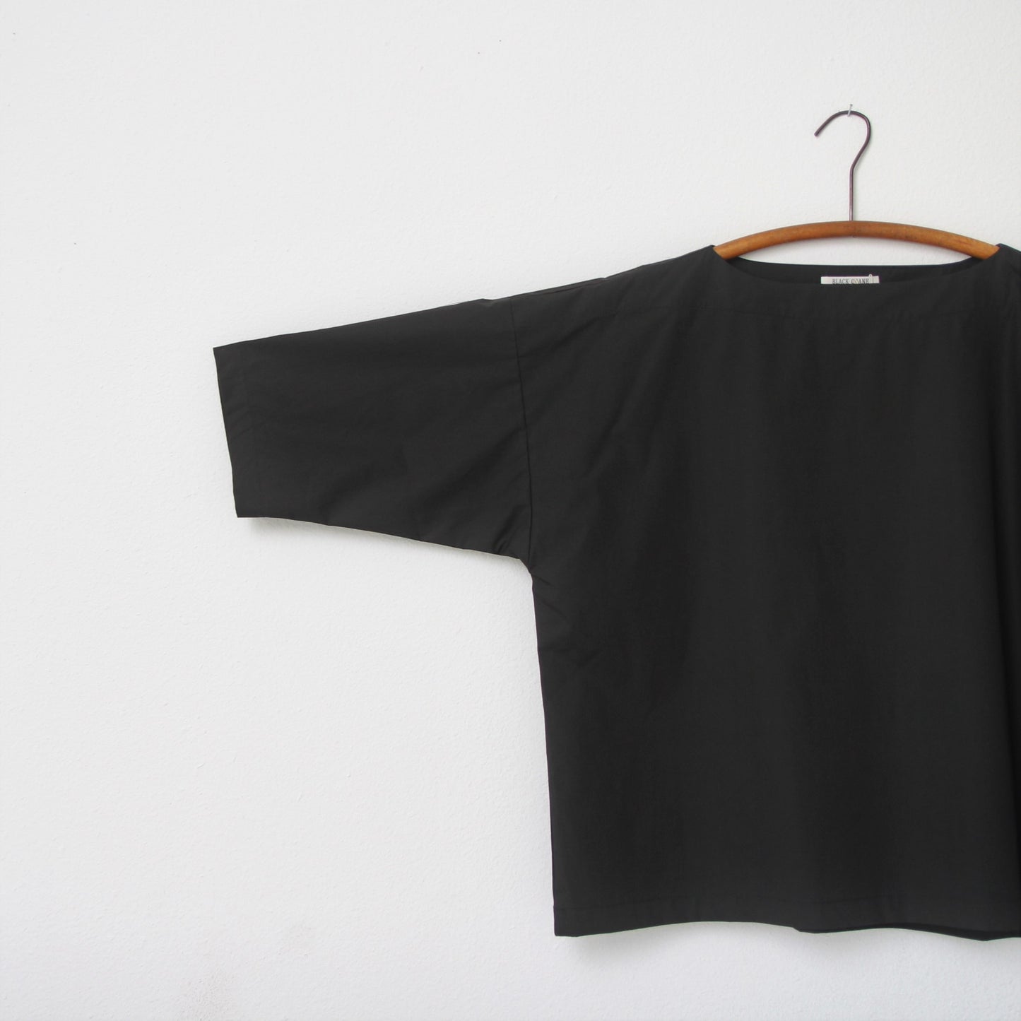 Black Crane Boat Neck - Shadow