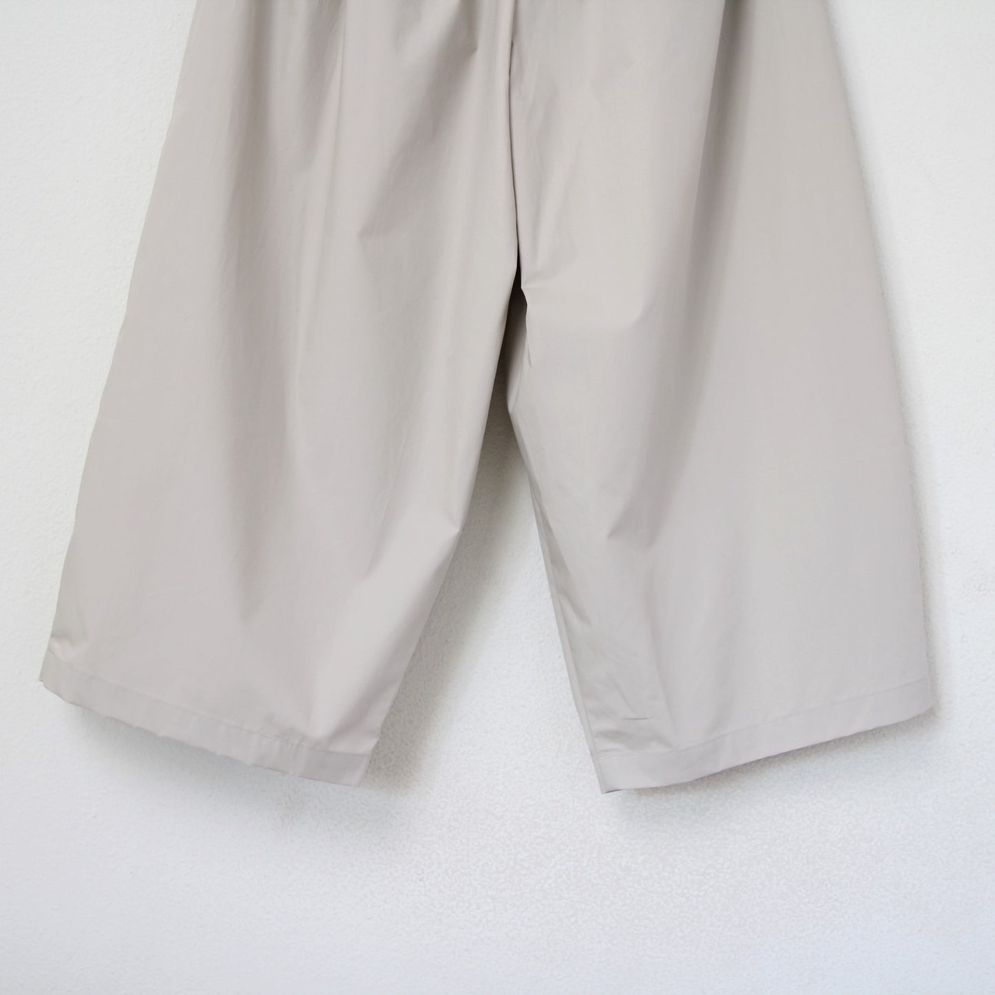 Black Crane Wide Pants - Stone