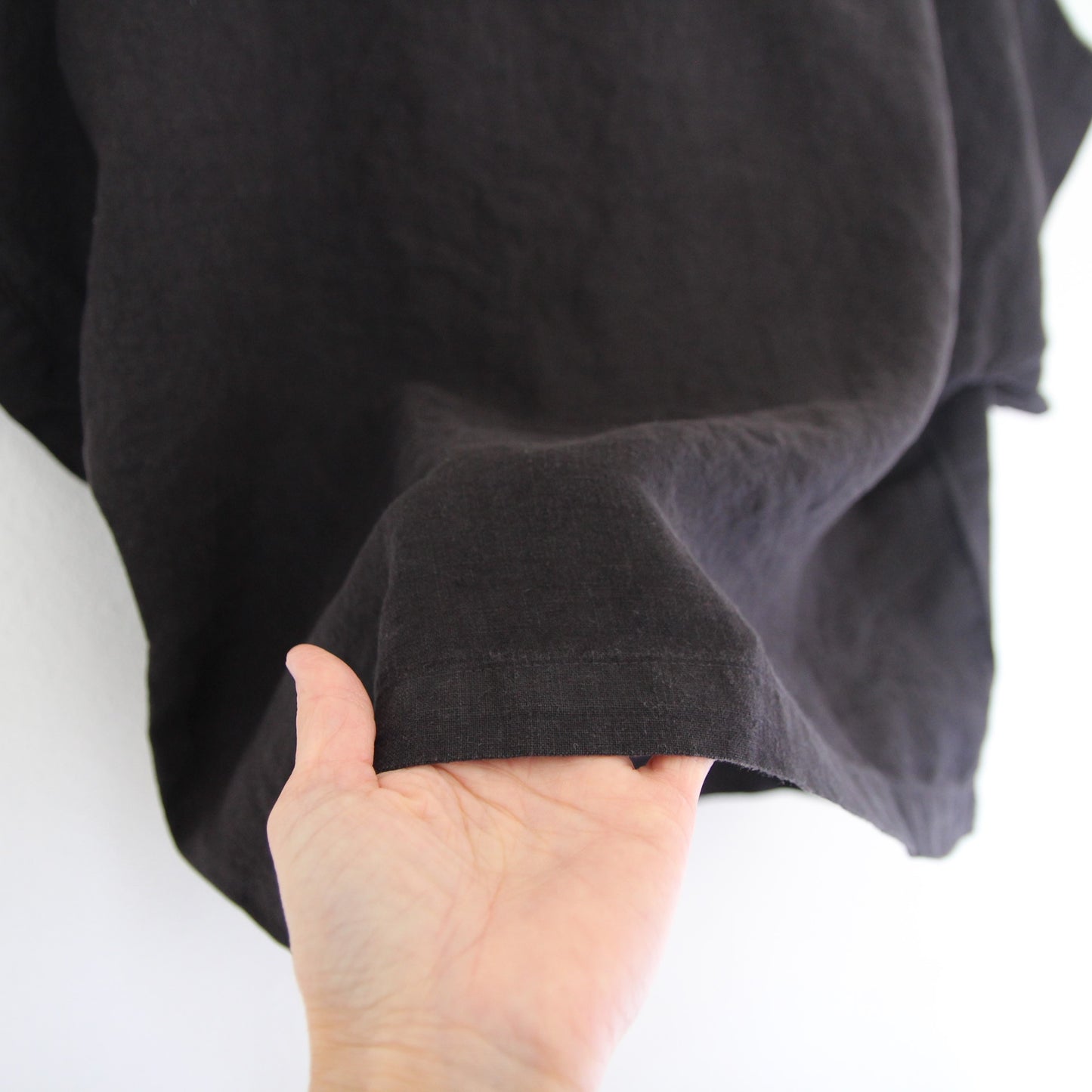 Black Crane Linen Box Top - Black